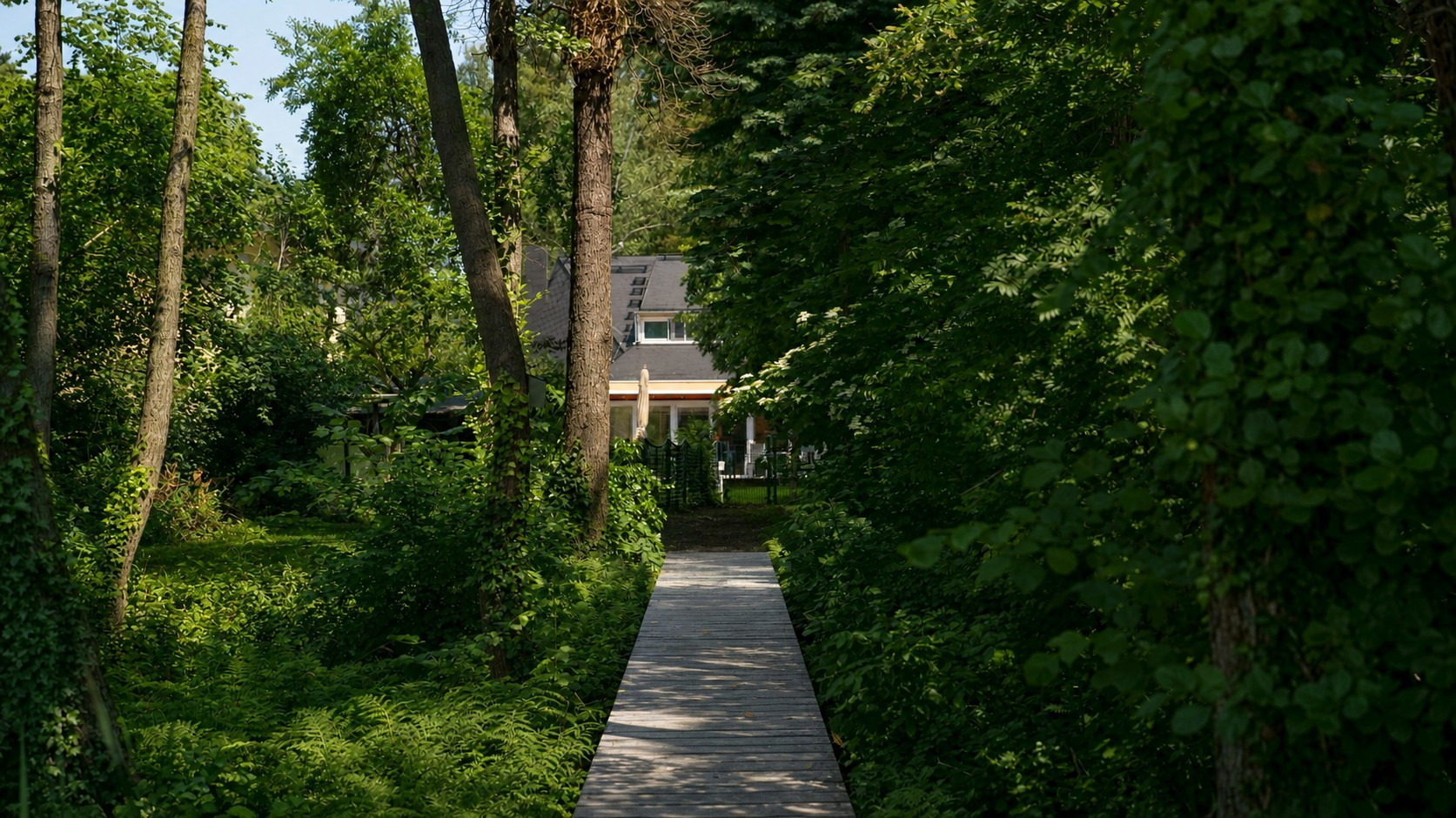 Haus bei Nacht am Krüpelsee – Seehaus Kablow Brandenburg