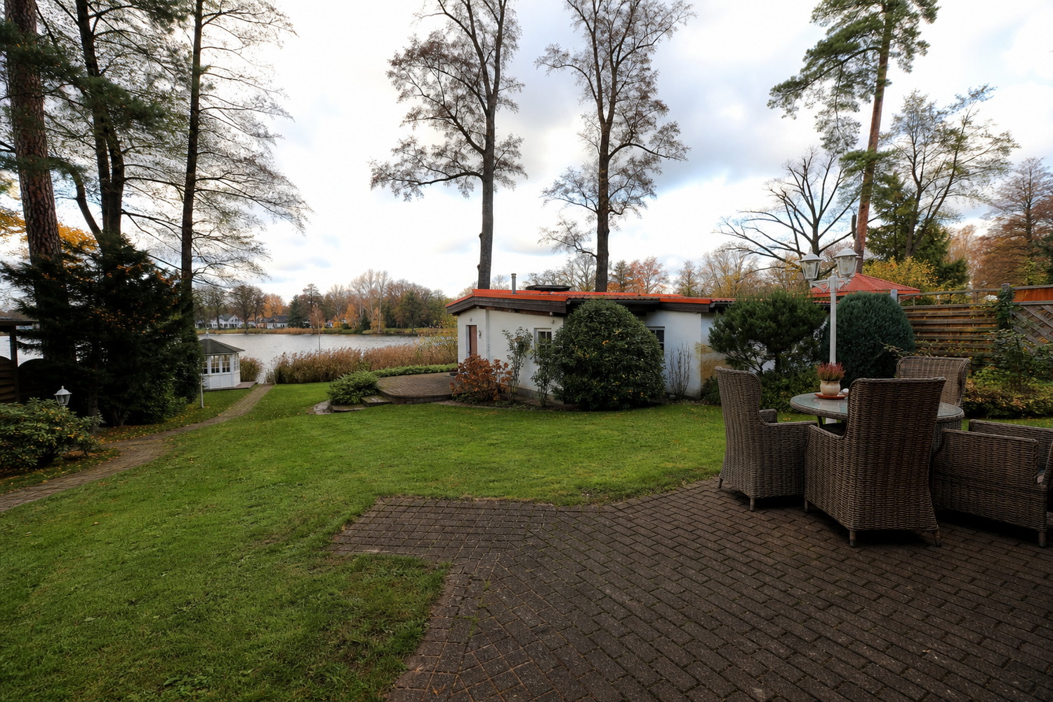 Sauna im Garten der Villa am Krüpelsee